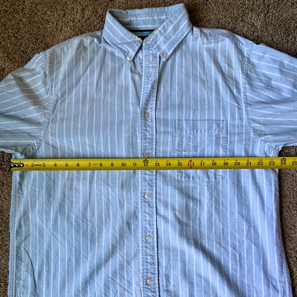 Roundtree & York Trademark Blue Button Down - Picture 4 of 5